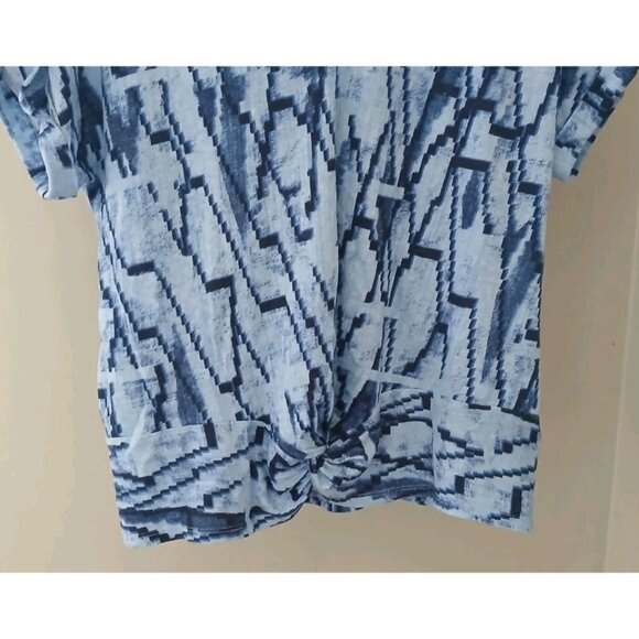 Nic+Zoe Zig Zag Twist Front Tee S/S Top Size Medium Blue Linen V Neck Work Artsy - Picture 4 of 11